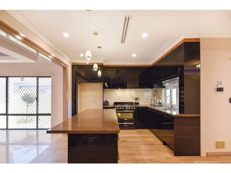 3 Gilfillan Green, Dianella WA 6059