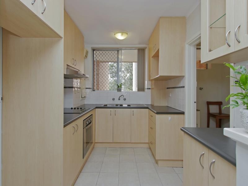 6/71 Golf View Street, Yokine WA 6060