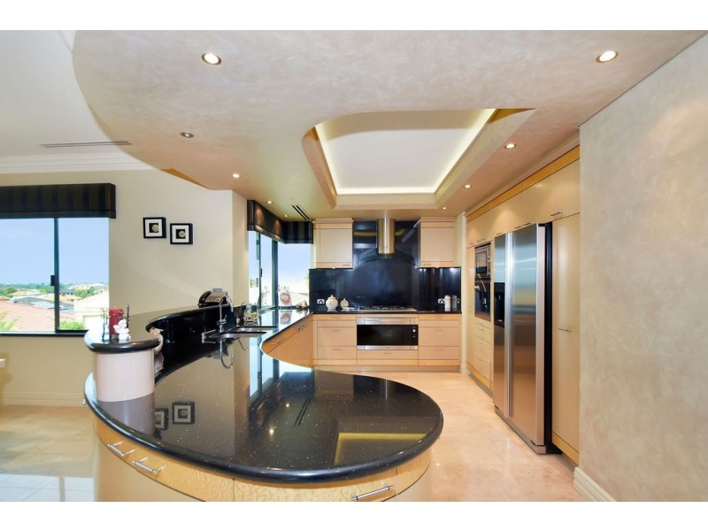 2 BYERS LANE, Dianella WA 6059