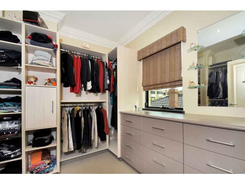 2 BYERS LANE, Dianella WA 6059