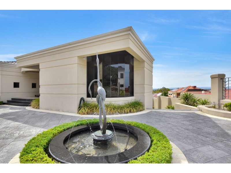 2 BYERS LANE, Dianella WA 6059