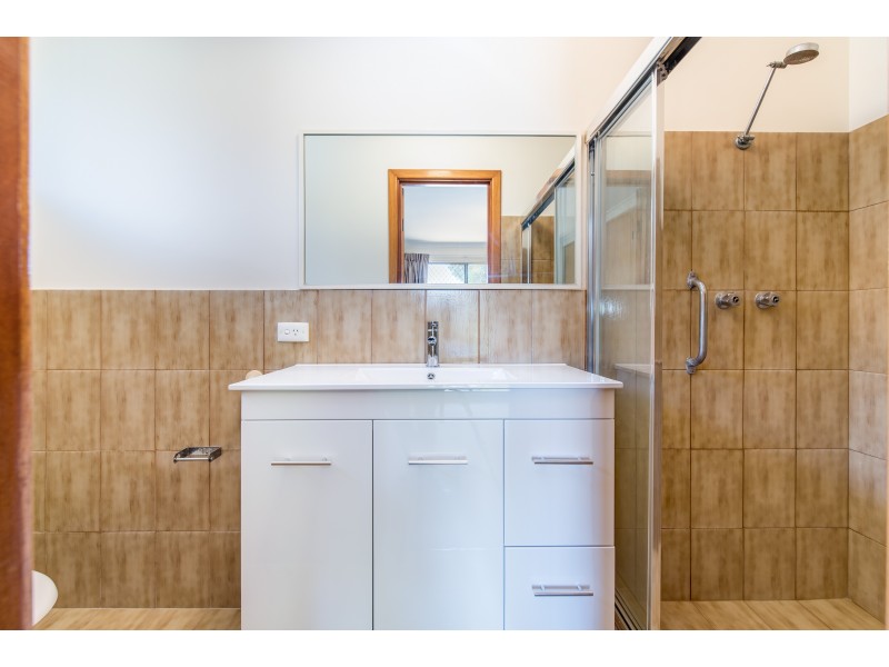 18 WEEROO PLACE, Stirling WA 6021