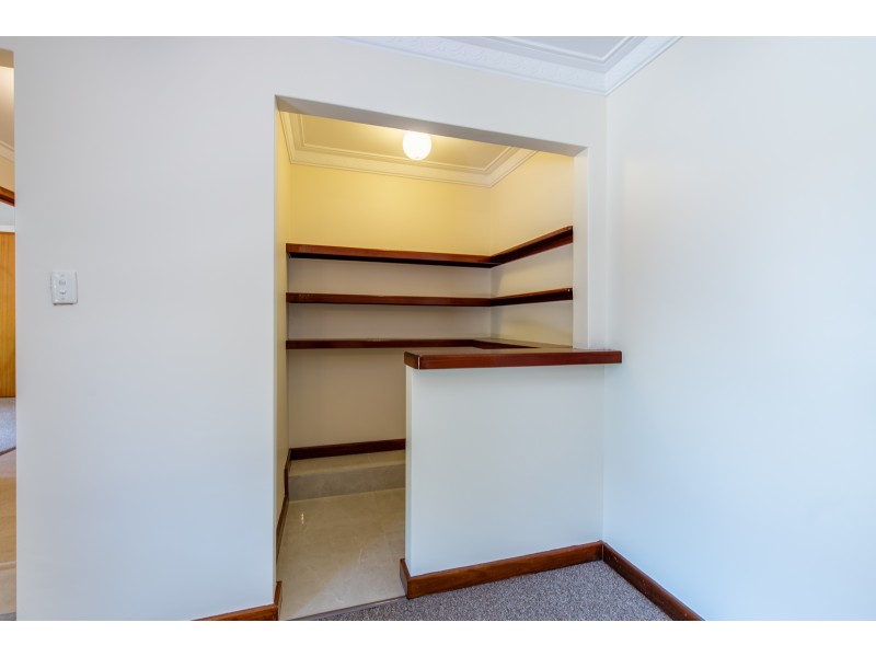 18 WEEROO PLACE, Stirling WA 6021