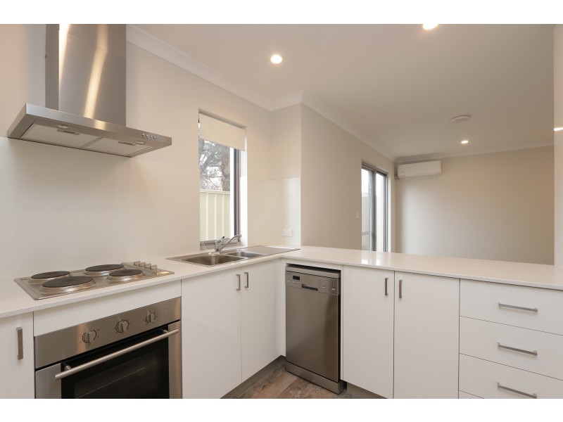 6/55 HOOLEY ROAD, Midland WA 6056