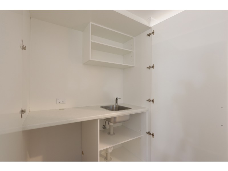 6/55 HOOLEY ROAD, Midland WA 6056