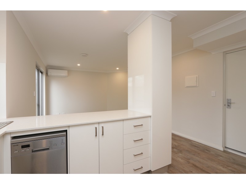 6/55 HOOLEY ROAD, Midland WA 6056