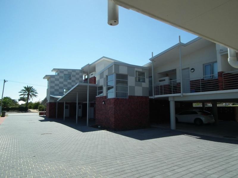 5/70 West Churchill Avenue, Munster WA 6166