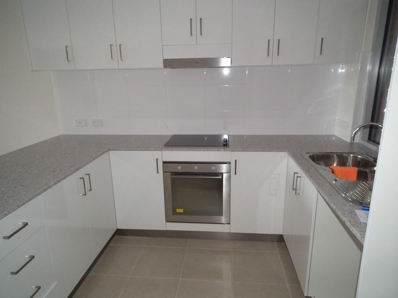 5/70 West Churchill Avenue, Munster WA 6166