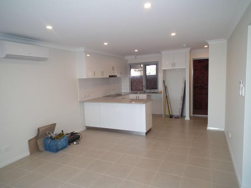 5/70 West Churchill Avenue, Munster WA 6166