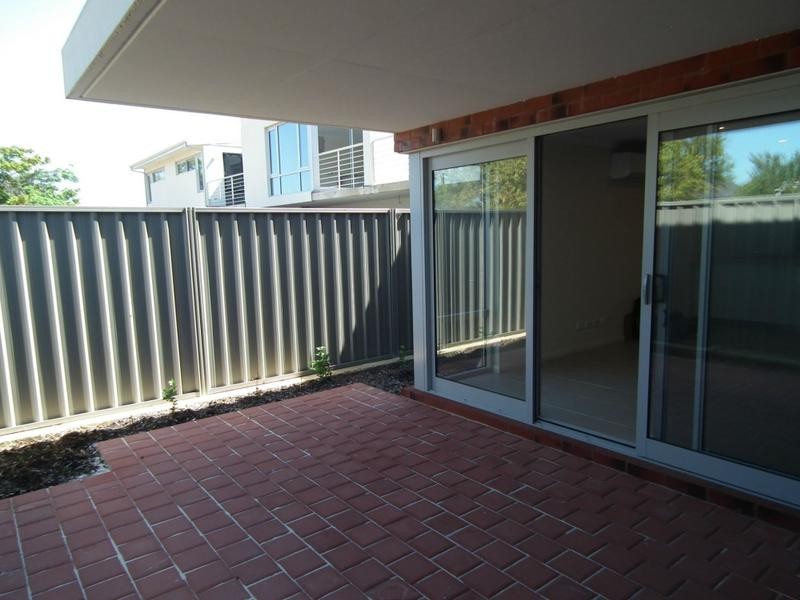 5/70 West Churchill Avenue, Munster WA 6166