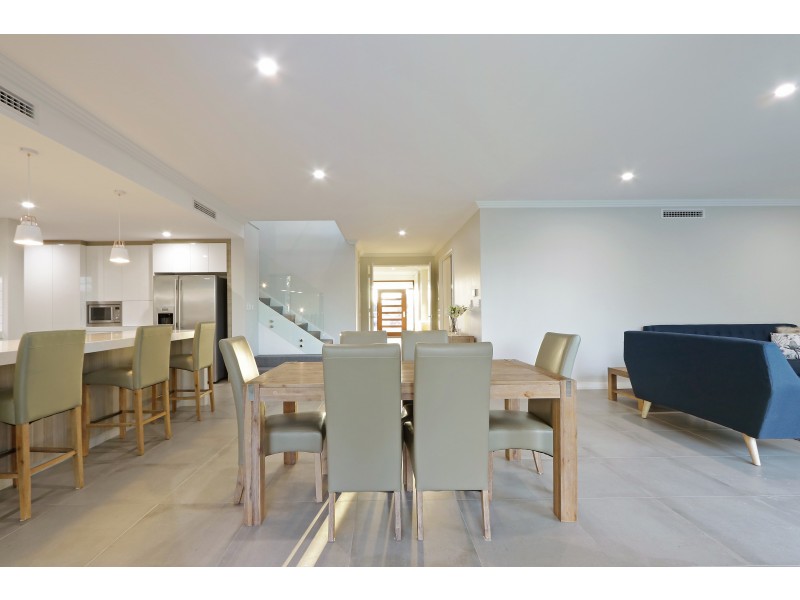 24 SERENADE CORNER, The Vines WA 6069