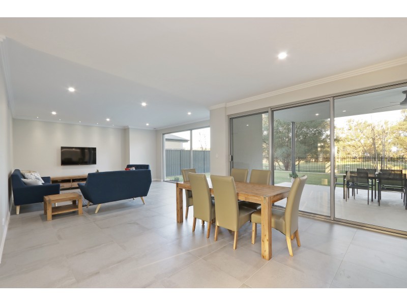 24 SERENADE CORNER, The Vines WA 6069