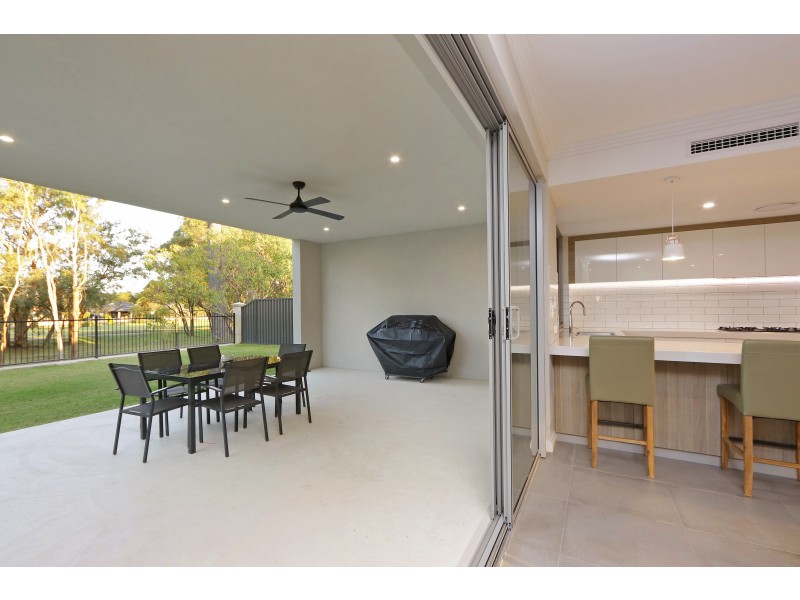 24 SERENADE CORNER, The Vines WA 6069