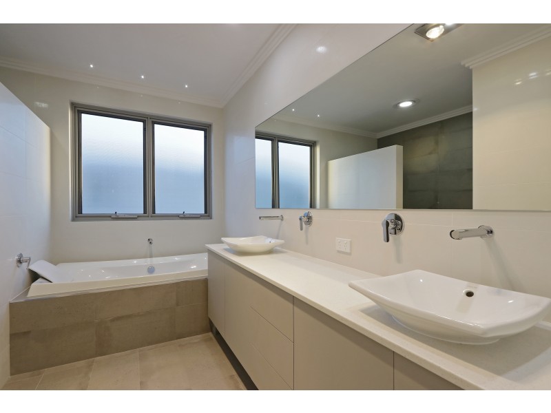 24 SERENADE CORNER, The Vines WA 6069