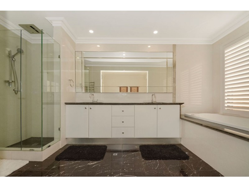 4 AITAPE VISTA, Dianella WA 6059