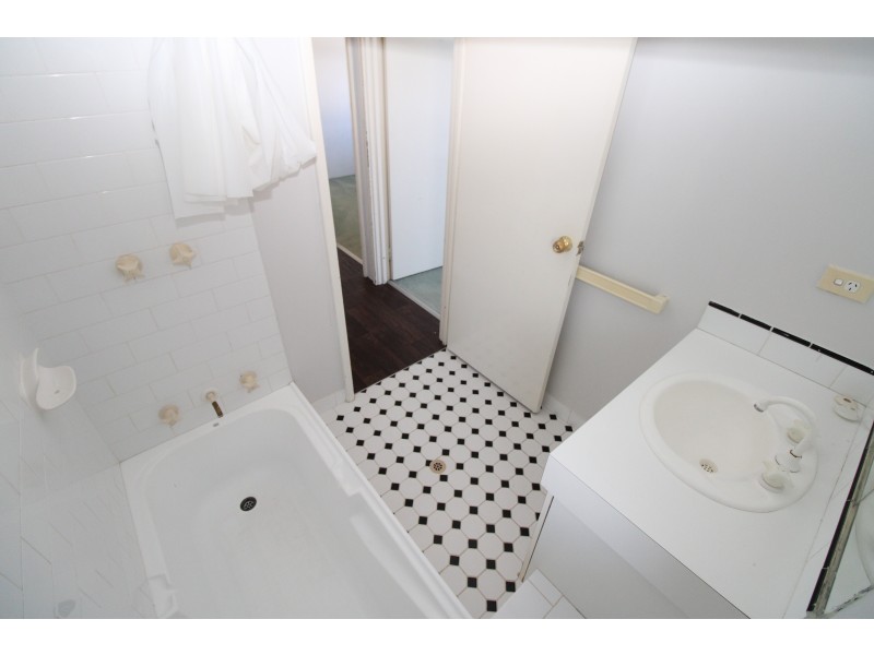 34 Honours Rise, Marangaroo WA 6064