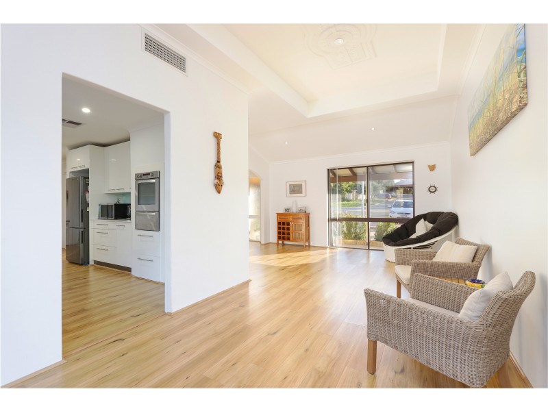 27 Chancery Lane, Alexander Heights WA 6064