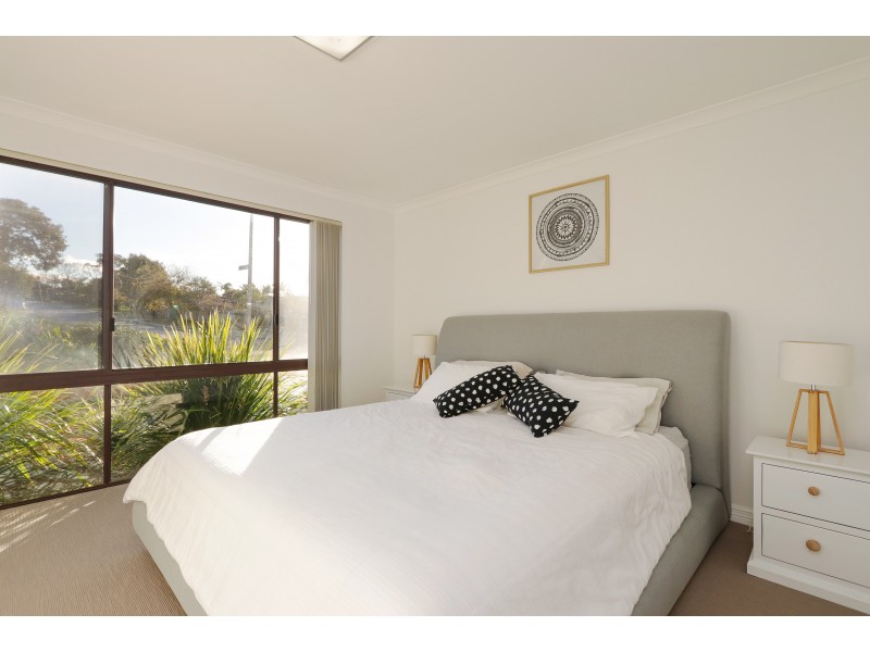 27 Chancery Lane, Alexander Heights WA 6064