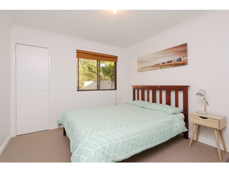 27 Chancery Lane, Alexander Heights WA 6064