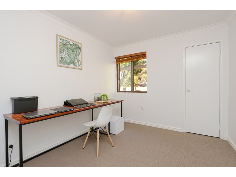 27 Chancery Lane, Alexander Heights WA 6064