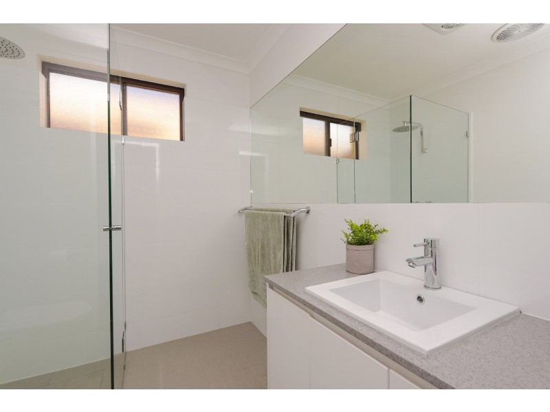 27 Chancery Lane, Alexander Heights WA 6064