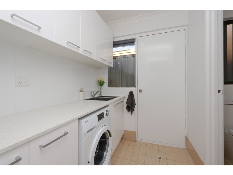 27 Chancery Lane, Alexander Heights WA 6064