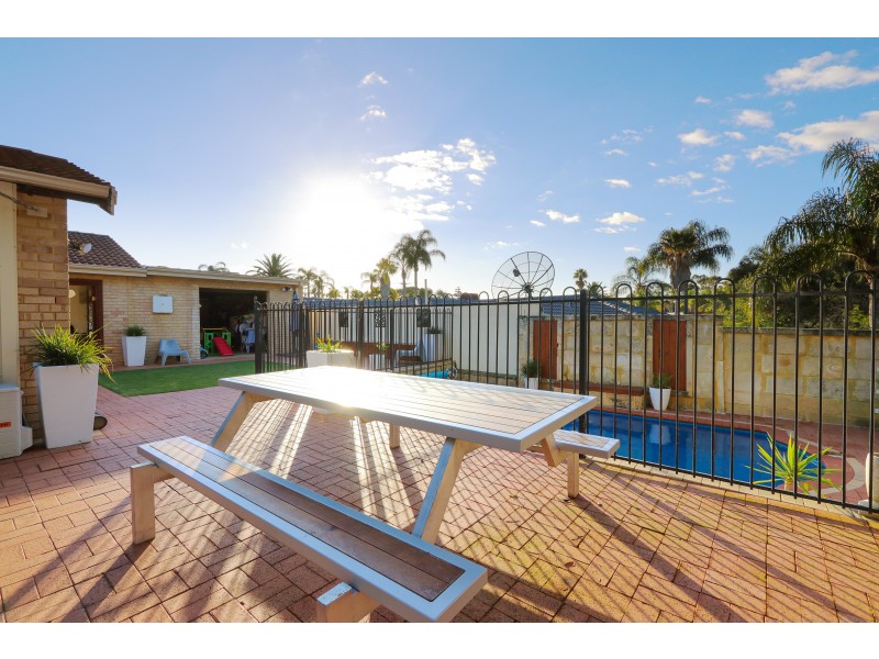 27 Chancery Lane, Alexander Heights WA 6064