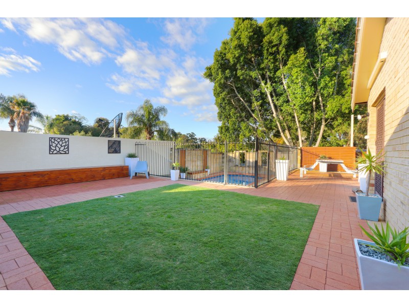 27 Chancery Lane, Alexander Heights WA 6064