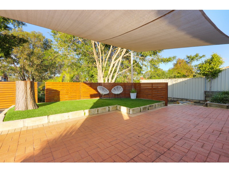 27 Chancery Lane, Alexander Heights WA 6064