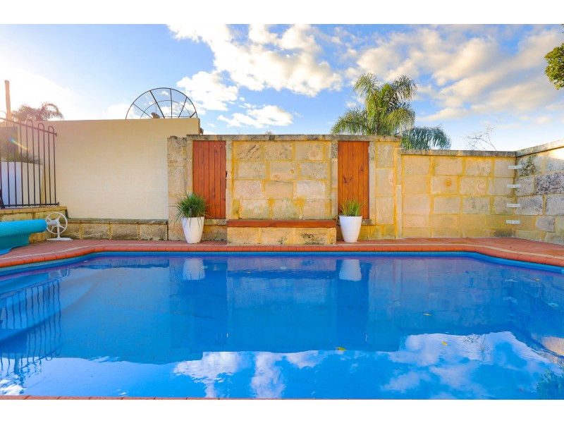 27 Chancery Lane, Alexander Heights WA 6064