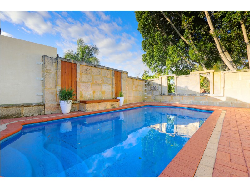 27 Chancery Lane, Alexander Heights WA 6064