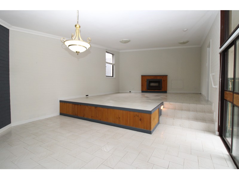 51 April Road, Dianella WA 6059