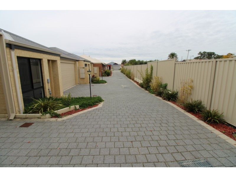 5/68 West Churchill Avenue, Munster WA 6166