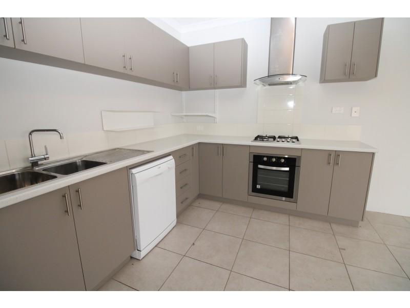 5/68 West Churchill Avenue, Munster WA 6166