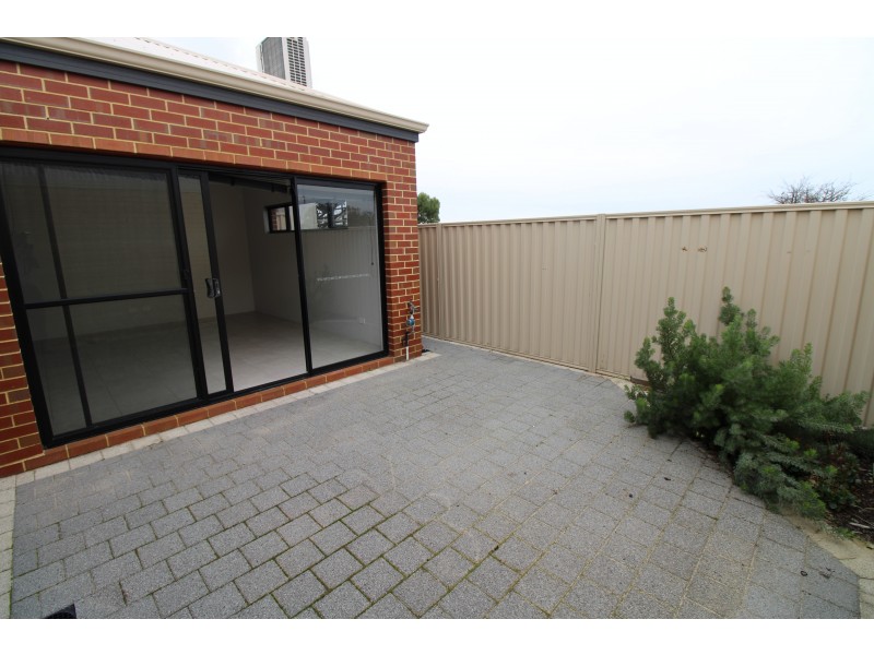 5/68 West Churchill Avenue, Munster WA 6166