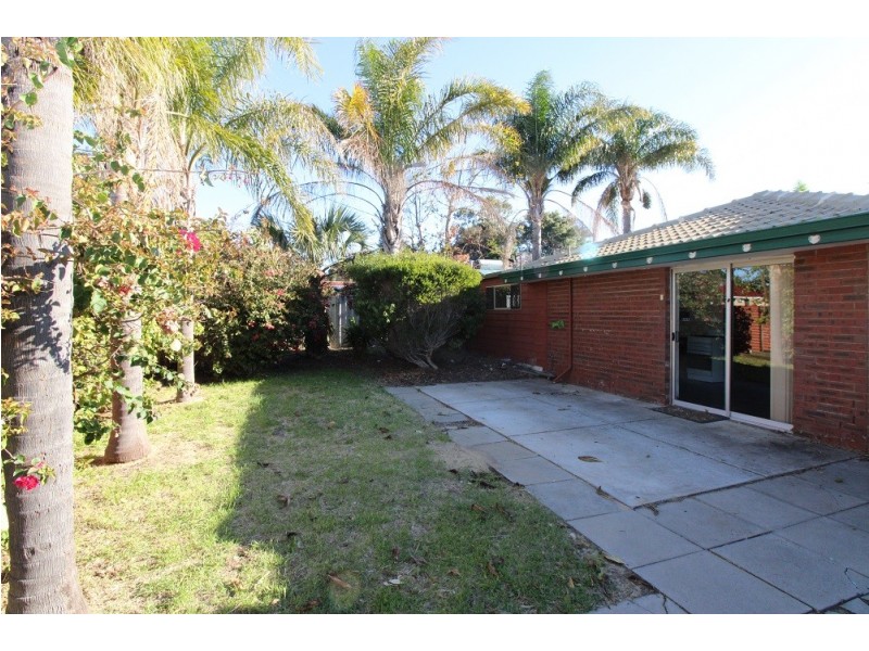 29 Girrawheen Avenue, Girrawheen WA 6064