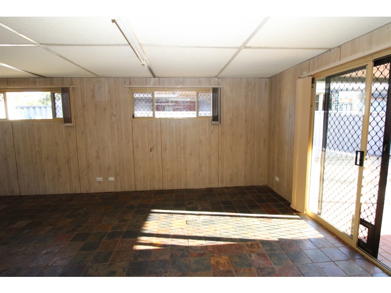 29 Girrawheen Avenue, Girrawheen WA 6064