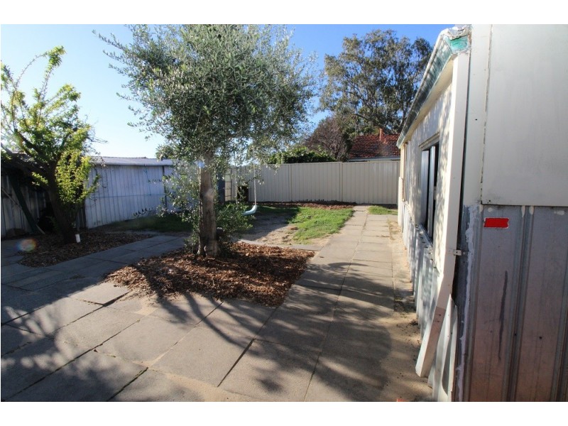 29 Girrawheen Avenue, Girrawheen WA 6064