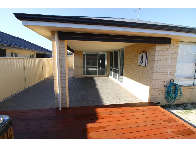 18 Goldsbrough Entrance, Helena Valley WA 6056