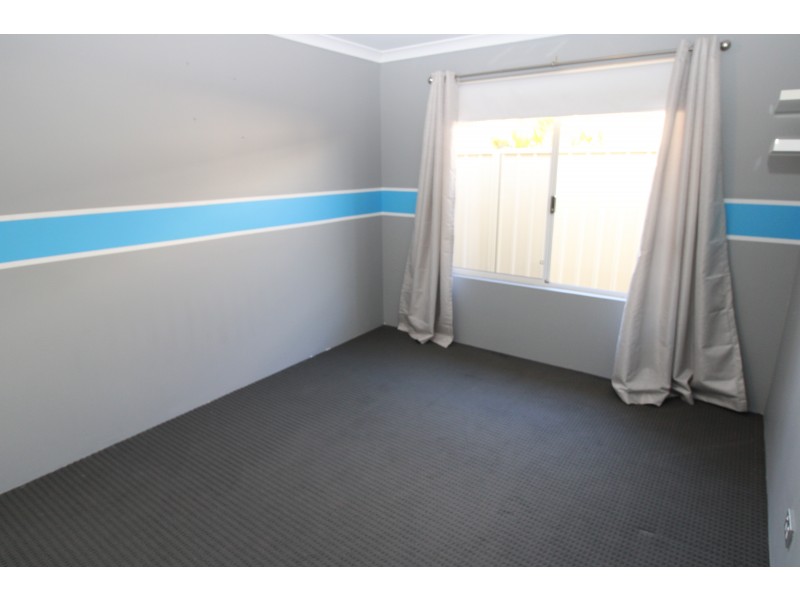 18 Goldsbrough Entrance, Helena Valley WA 6056