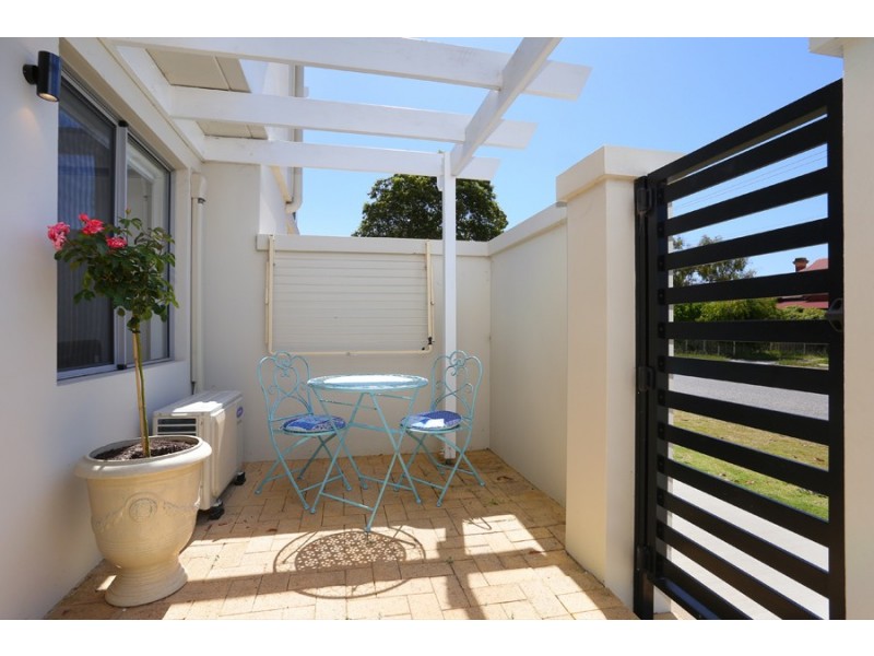 1/57 Hooley Road, Midland WA 6056