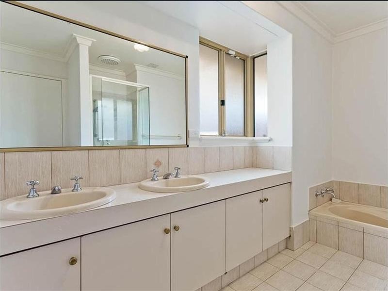 6B Bangalay Way, Dianella WA 6059