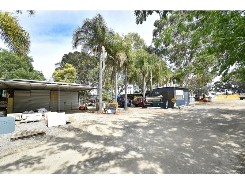 98 Benara Road, Caversham WA 6055