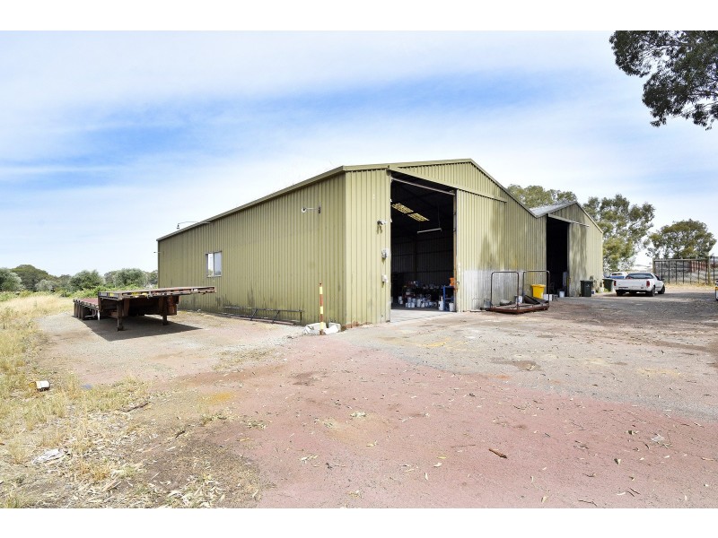 98 Benara Road, Caversham WA 6055