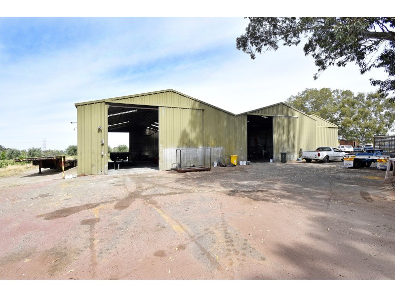 98 Benara Road, Caversham WA 6055