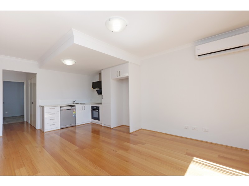 1/107 Odin Road, Innaloo WA 6018