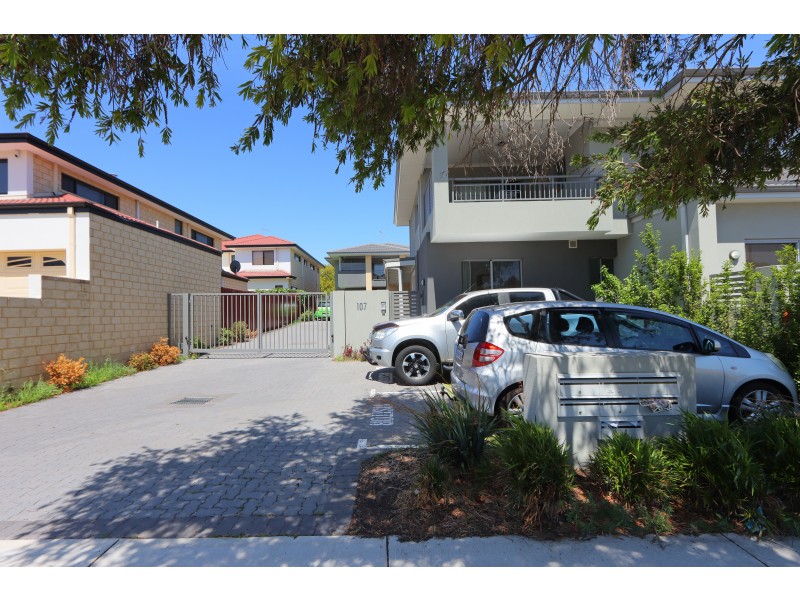 1/107 Odin Road, Innaloo WA 6018