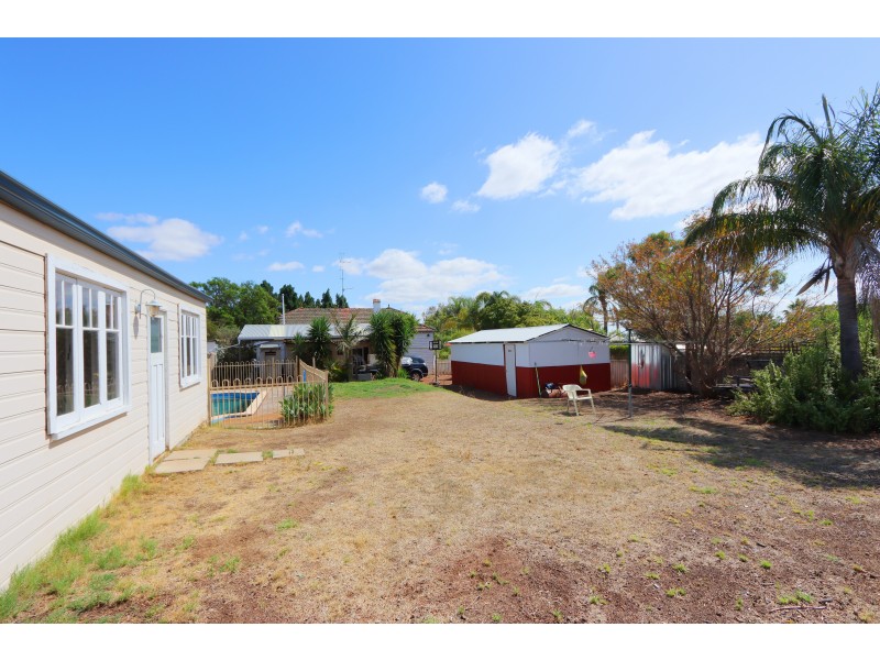 4 Gregory Street, Northam WA 6401