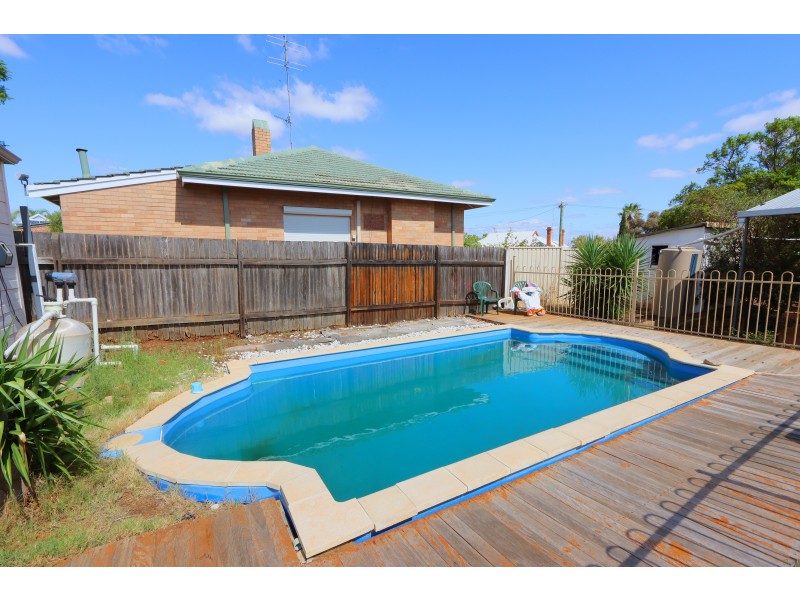 4 Gregory Street, Northam WA 6401