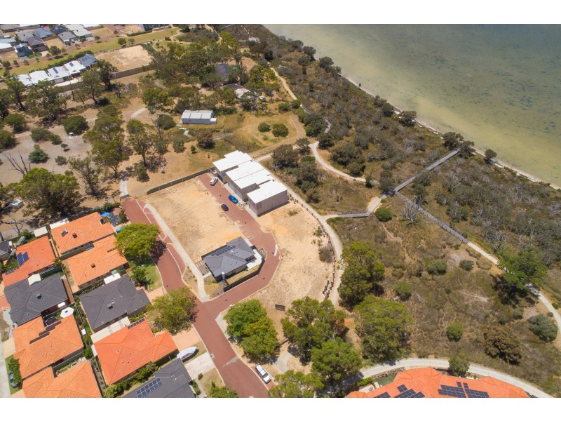 2/15 Bluerise Cove, Falcon WA 6210